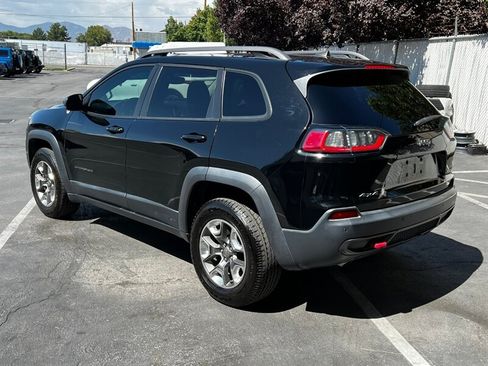 Used 2019 Jeep Cherokee Trailhawk w/ Cold Weather Group AWD/4WD image 5