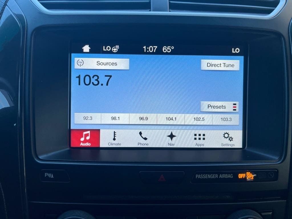 Used 2017 Ford Explorer XLT w/ Equipment Group 202A AWD/4WD image 16