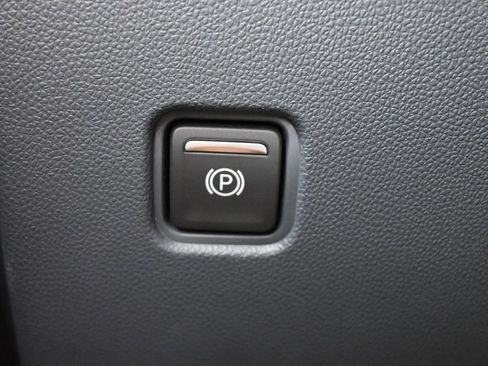 Used 2022 Chevrolet Blazer LT w/ LPO, Black Grille Bar Package AWD/4WD image 16