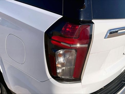 Used 2021 Chevrolet Suburban LT w/ Rear Media and Nav Package AWD/4WD image 28