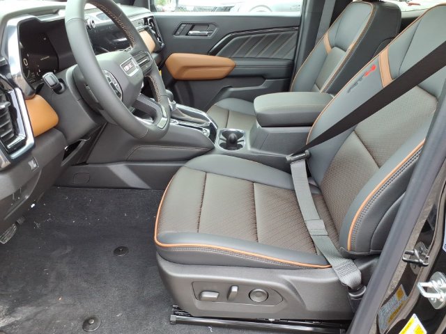New 2026 GMC Canyon AT4 w/ Technology Plus Package AWD/4WD image 5