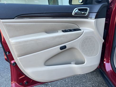 Used 2014 Jeep Grand Cherokee Limited AWD/4WD image 21