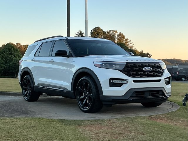 Used 2023 Ford Explorer ST-Line w/ Class IV Trailer Tow Package RWD image 1