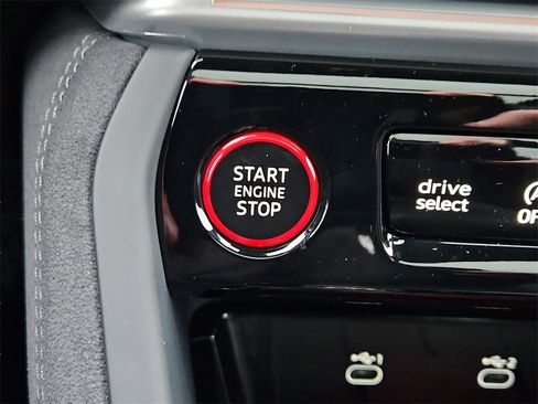 New 2025 Audi SQ5 Premium Plus image 17