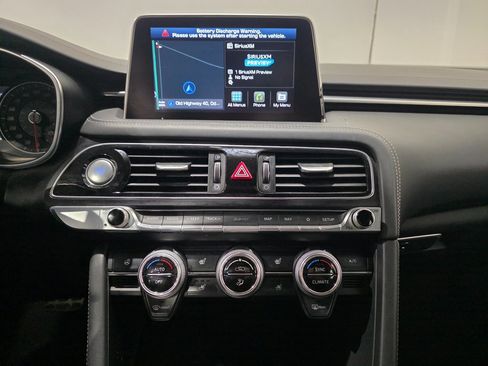 Used 2021 Genesis G70 3.3T w/ Sport Package image 13