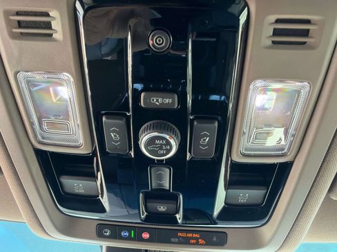 New 2026 GMC Yukon XL Denali w/ Denali Reserve Package image 32