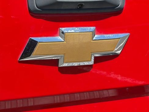 Used 2017 Chevrolet Silverado 1500 LT w/ All Star Edition AWD/4WD image 28