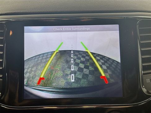 Used 2019 Jeep Grand Cherokee Altitude image 20