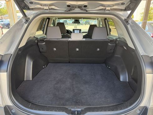 Used 2021 Toyota RAV4 XLE w/ Convenience Package image 31