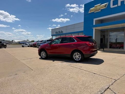 Used 2020 Chevrolet Equinox LT w/ Driver Convenience Package AWD/4WD image 5