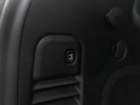 Used 2020 Jeep Grand Cherokee Laredo w/ Security & Convenience Group image 11