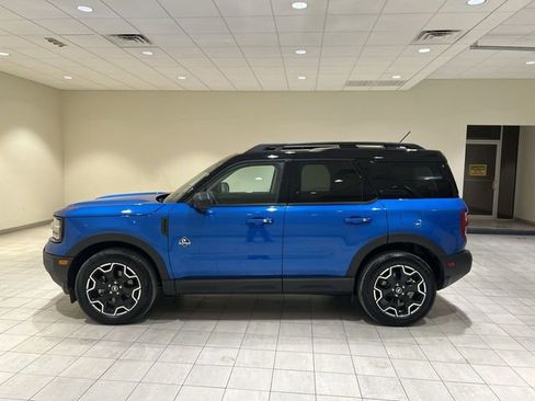 Certified 2025 Ford Bronco Sport Outer Banks w/ Outer Banks Tech Package+ image 2