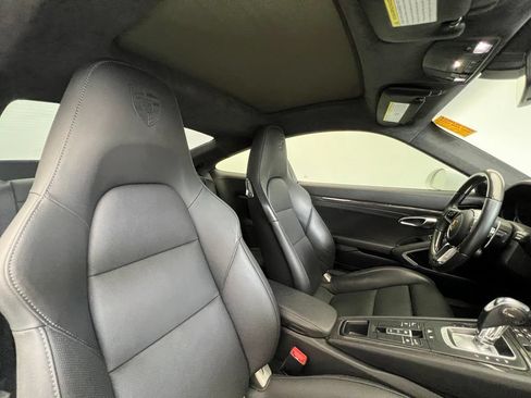 Certified 2019 Porsche 911 Turbo AWD/4WD image 18
