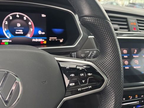 Certified 2023 Volkswagen Tiguan SE R-Line image 24