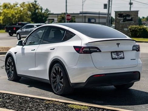 Used 2022 Tesla Model Y Performance AWD/4WD image 7