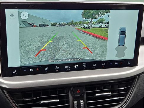 Certified 2025 Ford Escape SE FWD image 16