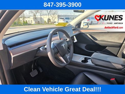 Used 2024 Tesla Model Y Long Range AWD/4WD image 19