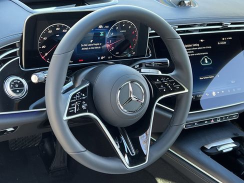 New 2026 Mercedes-Benz E 450 4MATIC Sedan image 14
