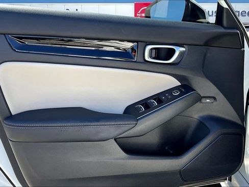 Used 2023 Honda Civic Touring image 18