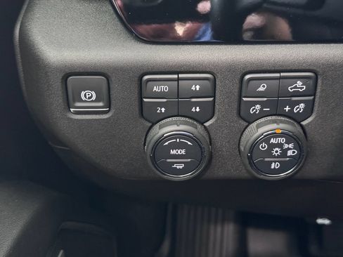Certified 2024 Chevrolet Silverado 1500 RST w/ All Star Edition Plus AWD/4WD image 27