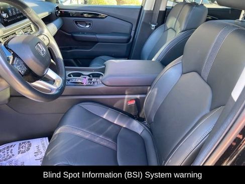 Used 2024 Honda Pilot Touring image 12