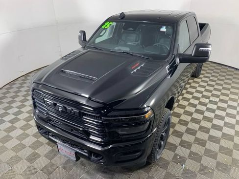 Used 2025 RAM 2500 Laramie AWD/4WD image 19