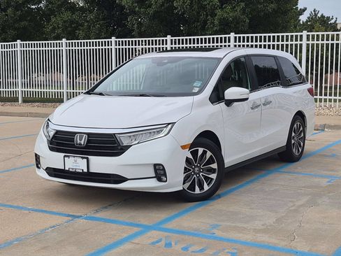 Used 2024 Honda Odyssey EX-L image 2