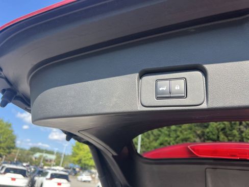 Used 2025 Nissan Rogue SV AWD/4WD image 20