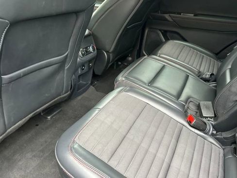 Certified 2025 Ford Explorer ST-Line w/ ST-Line Street Pack image 11