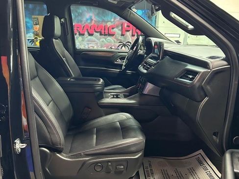 Used 2024 Chevrolet Suburban RST image 15