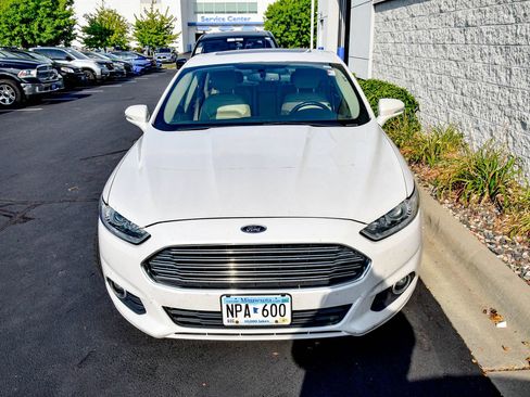 Used 2015 Ford Fusion SE w/ Equipment Group 202A FWD image 13