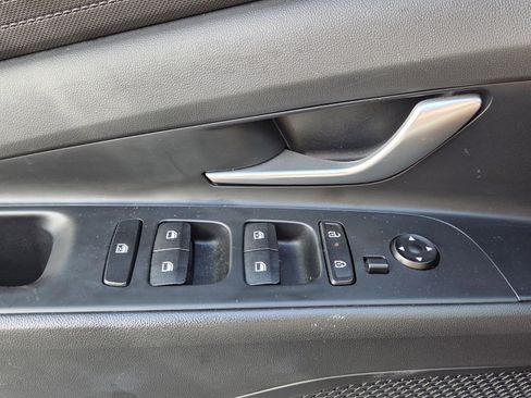 Used 2024 Hyundai Elantra SEL image 14