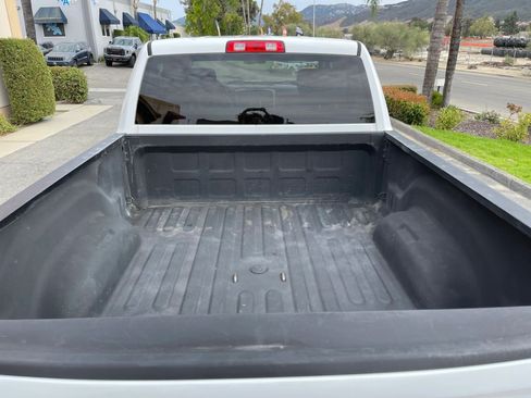 Used 2018 RAM 2500 Tradesman w/ Chrome Appearance Group AWD/4WD image 10