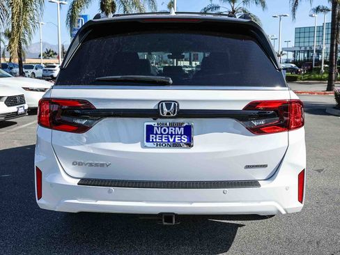New 2026 Honda Odyssey Touring image 5