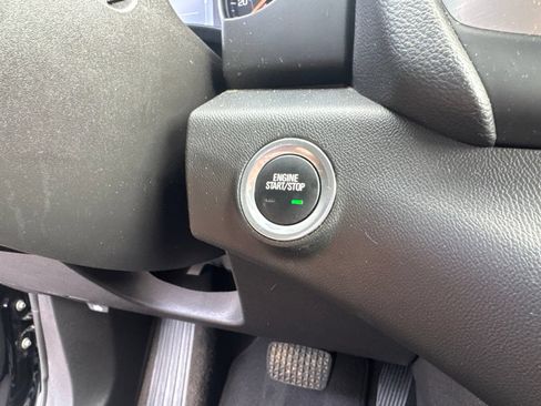 Used 2024 GMC Terrain SLE AWD/4WD image 28
