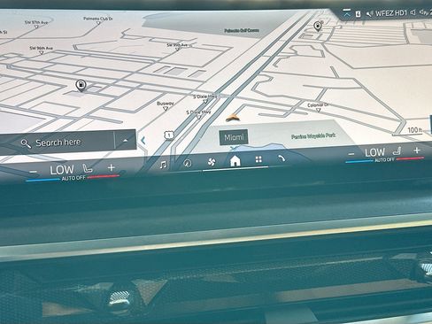 Certified 2025 BMW X5 sDrive40i w/ Premium Package image 13