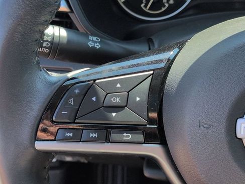Used 2023 Nissan Altima 2.5 SV w/ SV Premium Package FWD image 18
