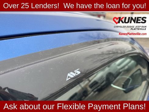 Used 2013 Dodge Avenger SE image 18