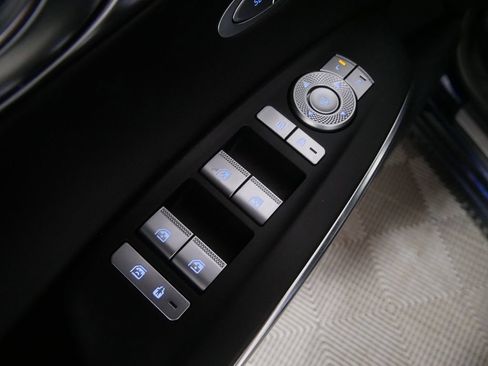 Used 2023 Genesis GV70 3.5T Sport w/ Sport Advanced Package AWD/4WD image 16
