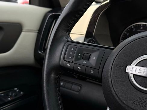 Used 2022 Nissan Pathfinder SV image 7