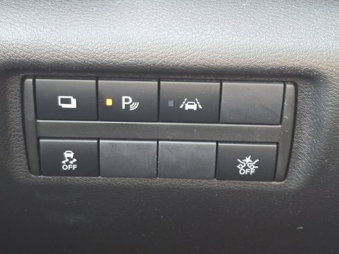 Used 2022 Nissan Versa S image 29