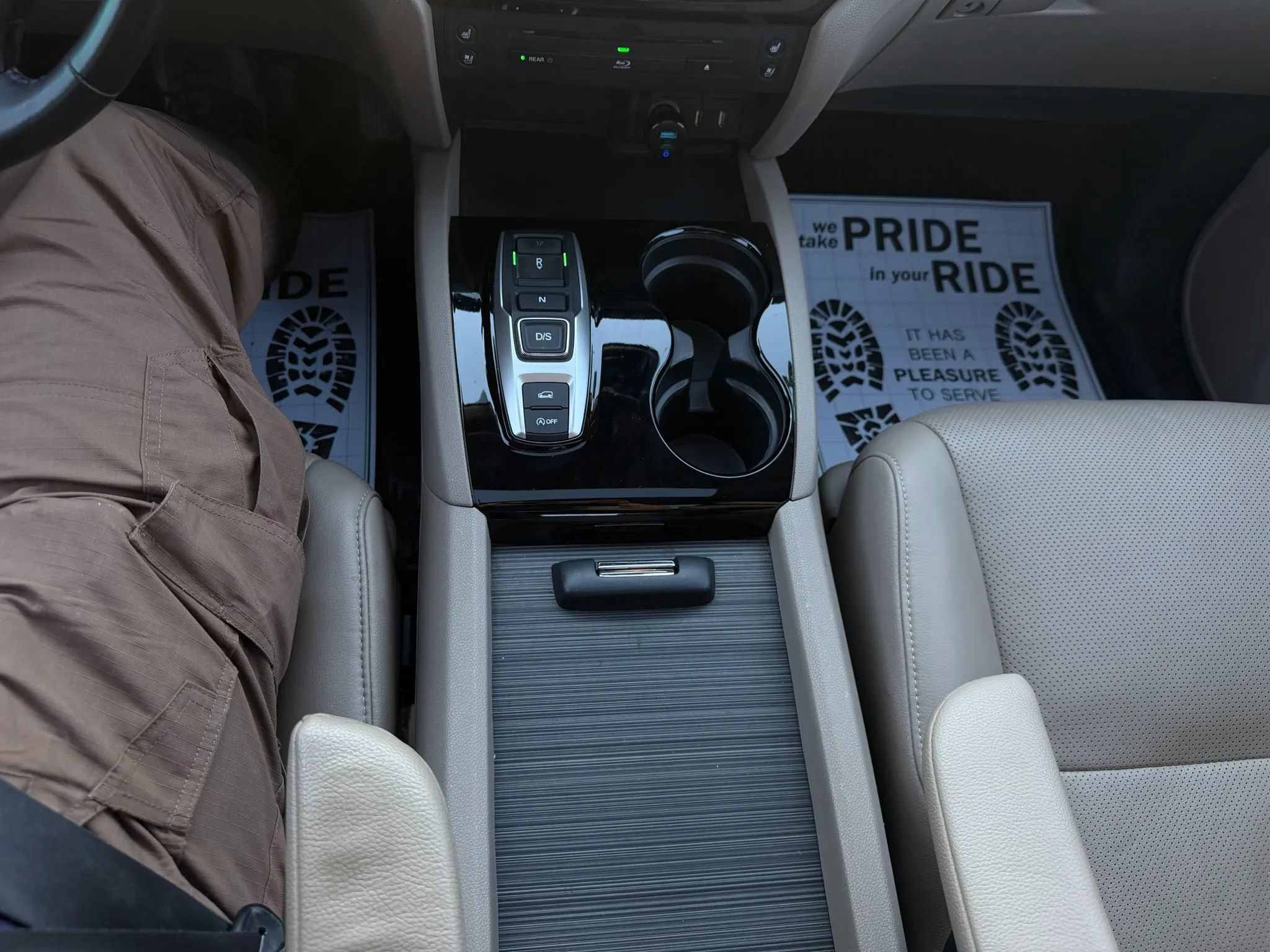 Used 2016 Honda Pilot Elite image 36