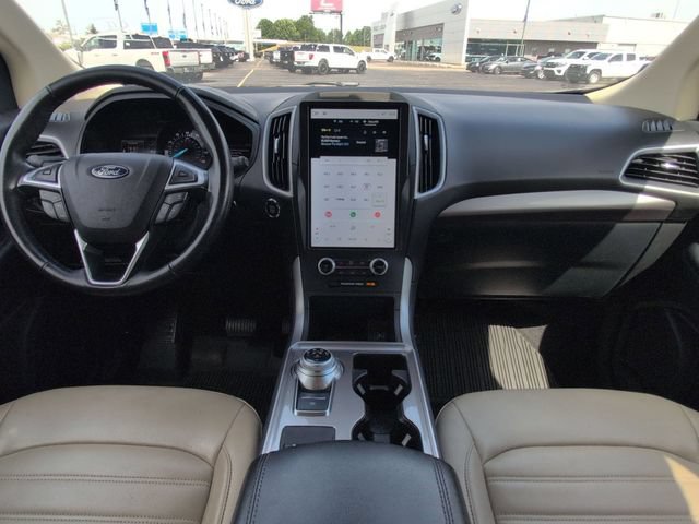 Used 2023 Ford Edge SEL AWD/4WD image 16
