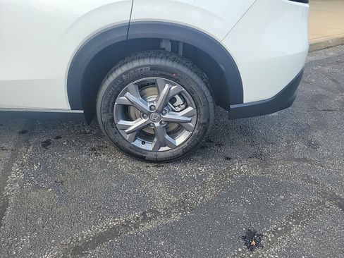 New 2026 Honda HR-V LX image 10