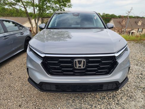 Used 2024 Honda CR-V EX image 2