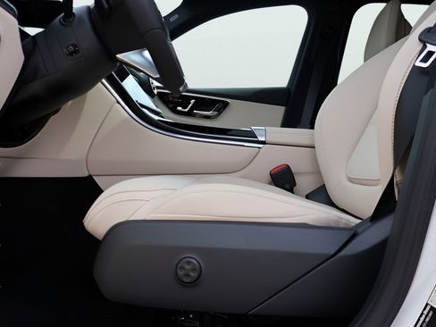 New 2026 Mercedes-Benz GLC 300 4MATIC image 39