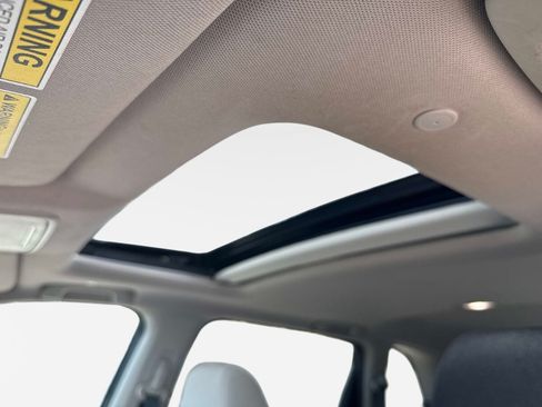 Used 2023 Honda CR-V EX image 19