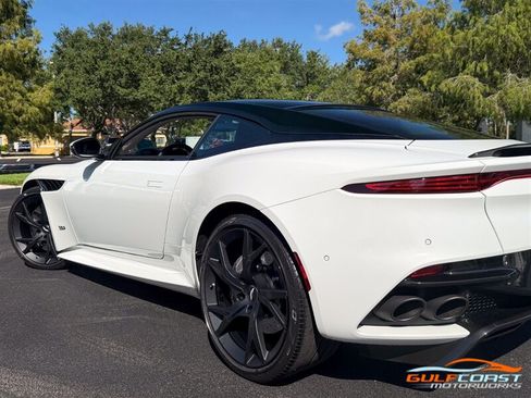 Used 2019 Aston Martin DBS Superleggera RWD image 43