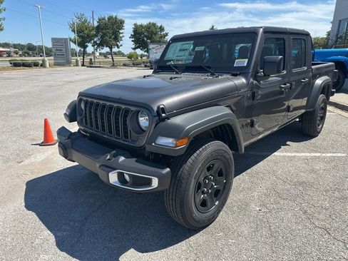 New 2025 Jeep Gladiator Sport image 12