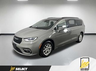 Used 2022 Chrysler Pacifica Touring-L FWD video 1